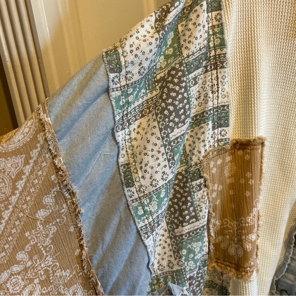 POL Patchwork Shacket with Mixed Patterns - Picture 3 of 7